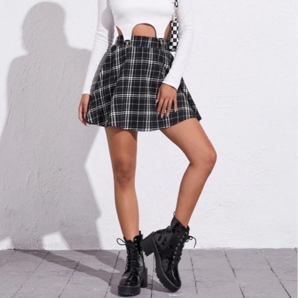 Plaid Skater Skirt - Picture 2 of 5